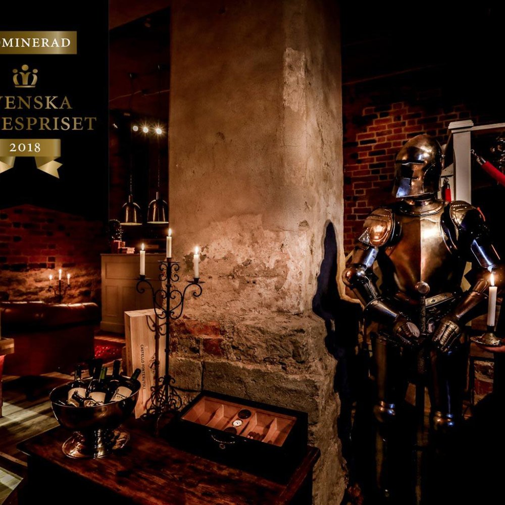 The knight's living room