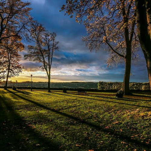 The park on the banks of Lake Vättern