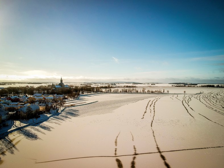 Winter8